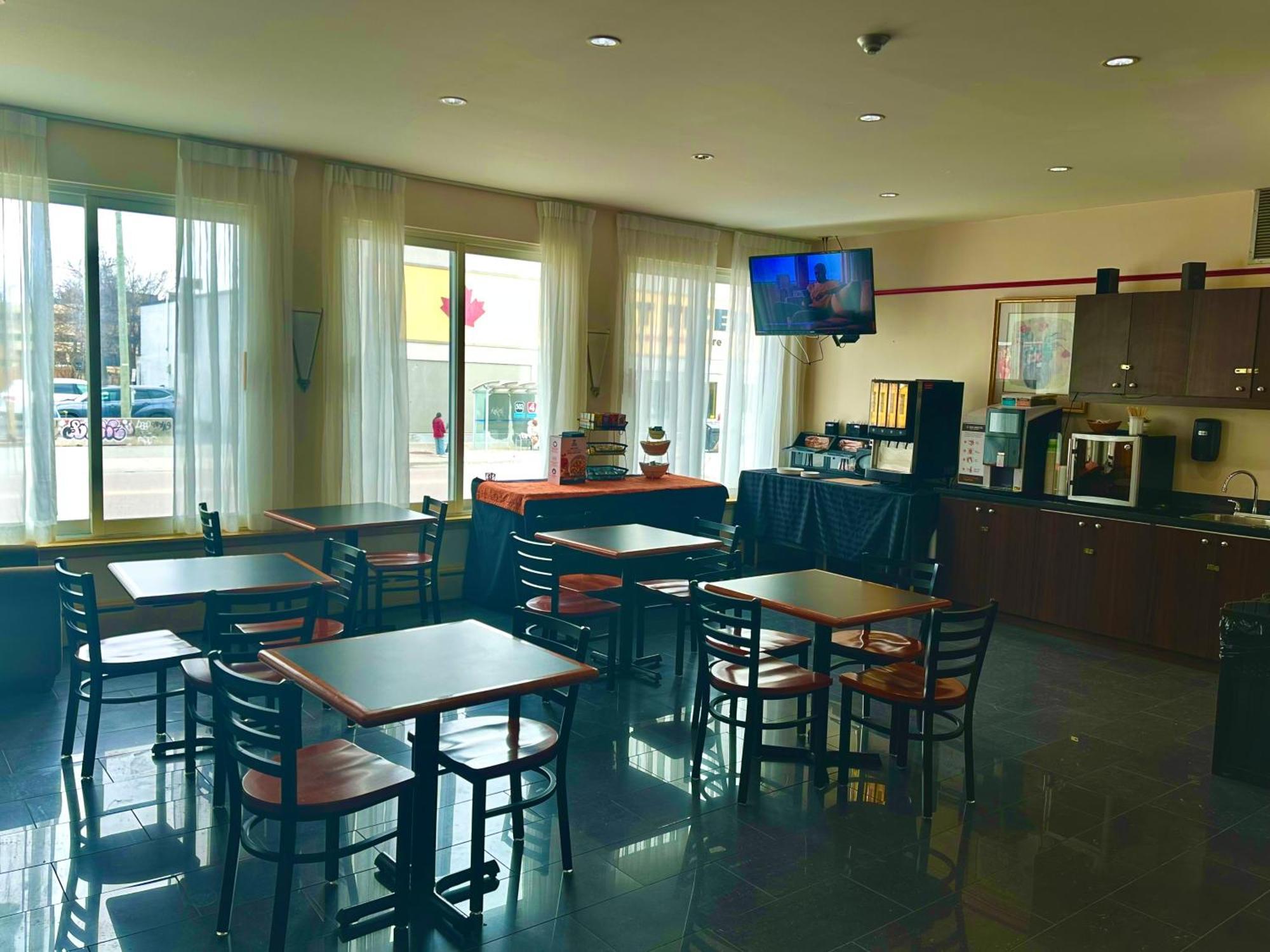 Econo Lodge City Centre Kingston Eksteriør billede