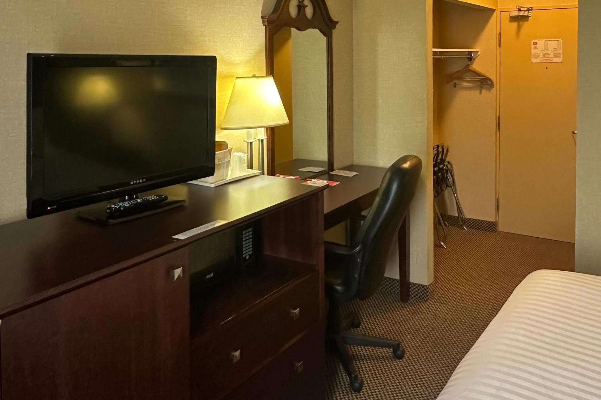 Econo Lodge City Centre Kingston Eksteriør billede