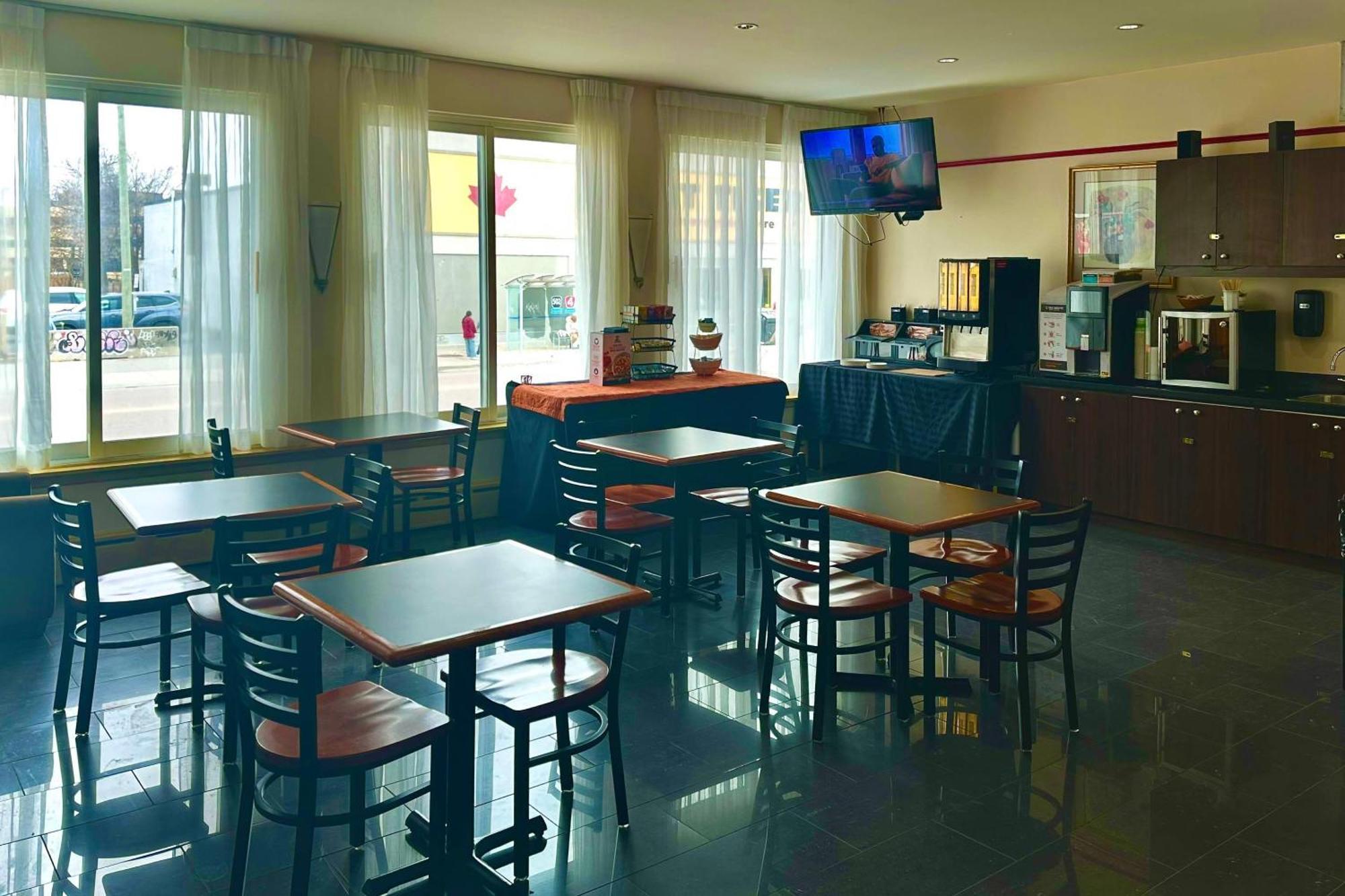 Econo Lodge City Centre Kingston Eksteriør billede